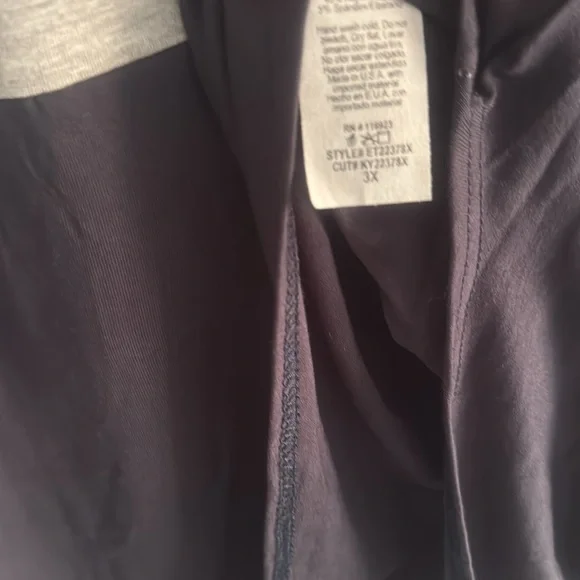 Easel Gray and Black Colorblock Tunic SZ 3X new W tags - Picture 4 of 5